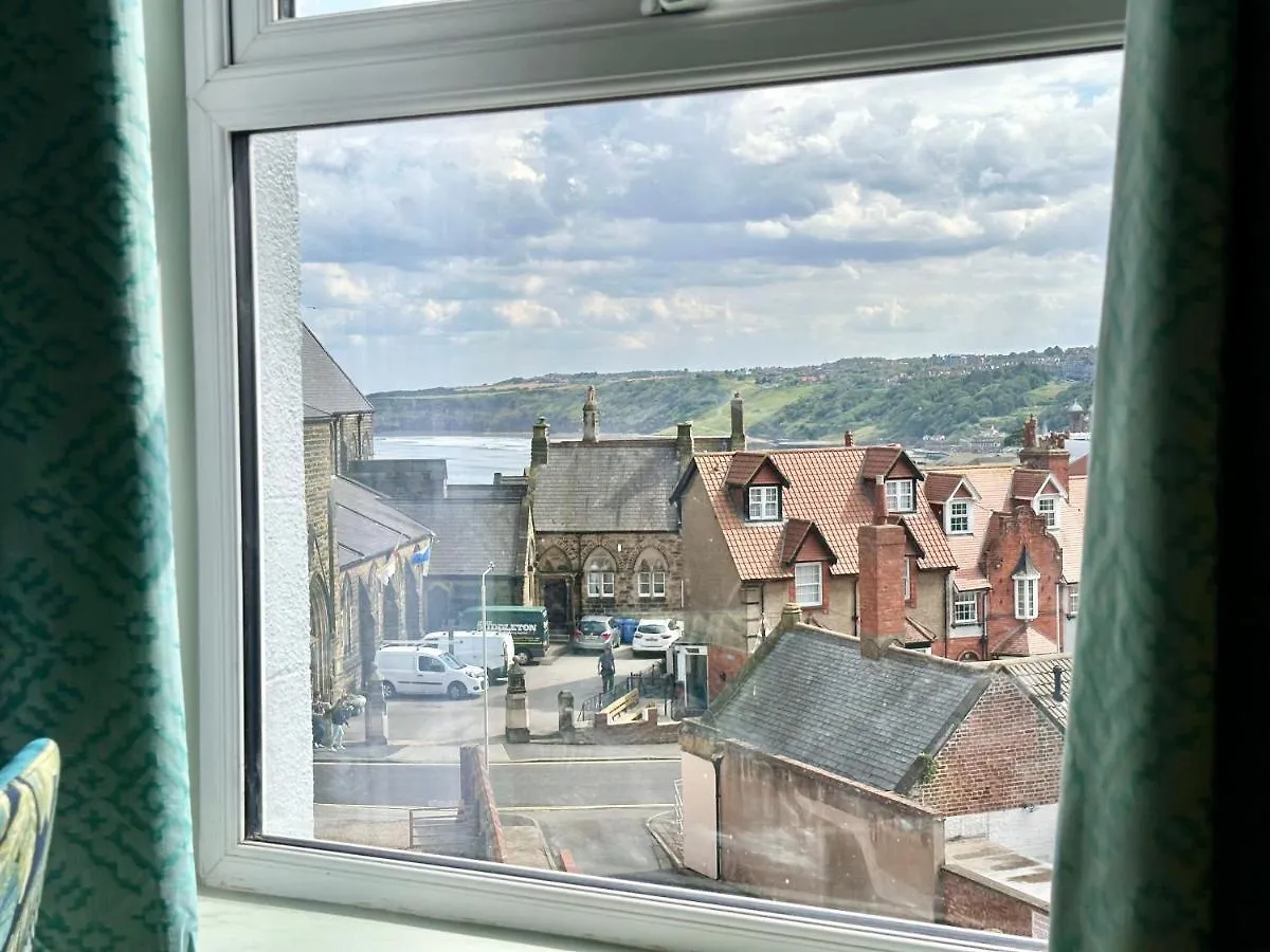 The Salacia No 5 Apartment Scarborough